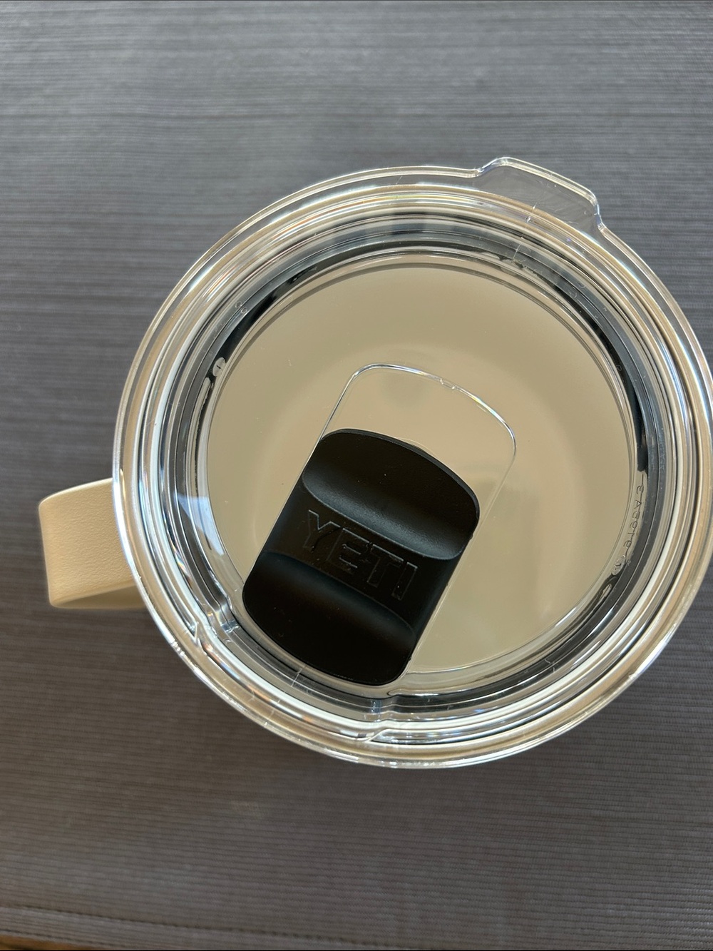 Yeti Rambler mug - Picture 3 of 5